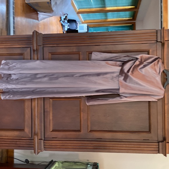 Beautiful Chadwicks size 8 evening gown gray - Picture 8 of 8